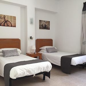 Habitación Económica con 2 Camas Individuales